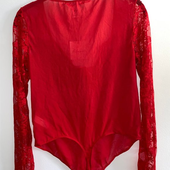 Lace bodysuit - Picture 2 of 4